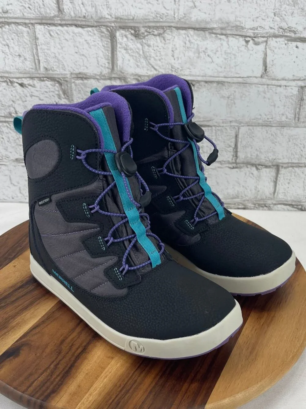 Merrell Snow Bank 4.0 Kids Sz. 6 Black Purple Waterproof insulated Winter Boots